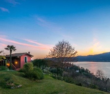 Locanda Pozzetto Laveno-Mombello Exteriör bild