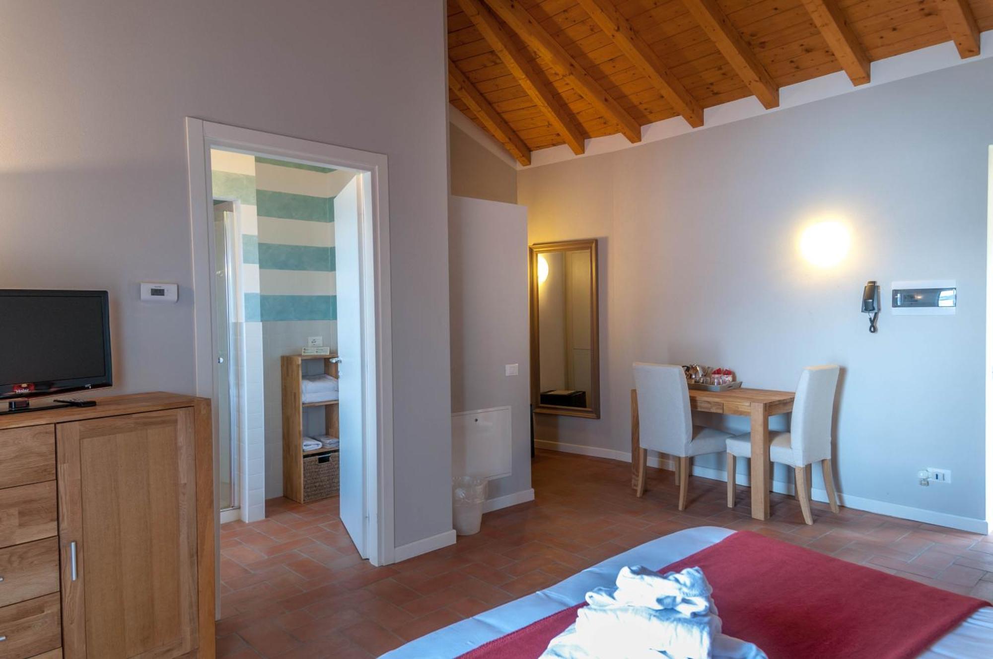 Locanda Pozzetto Laveno-Mombello Rum bild