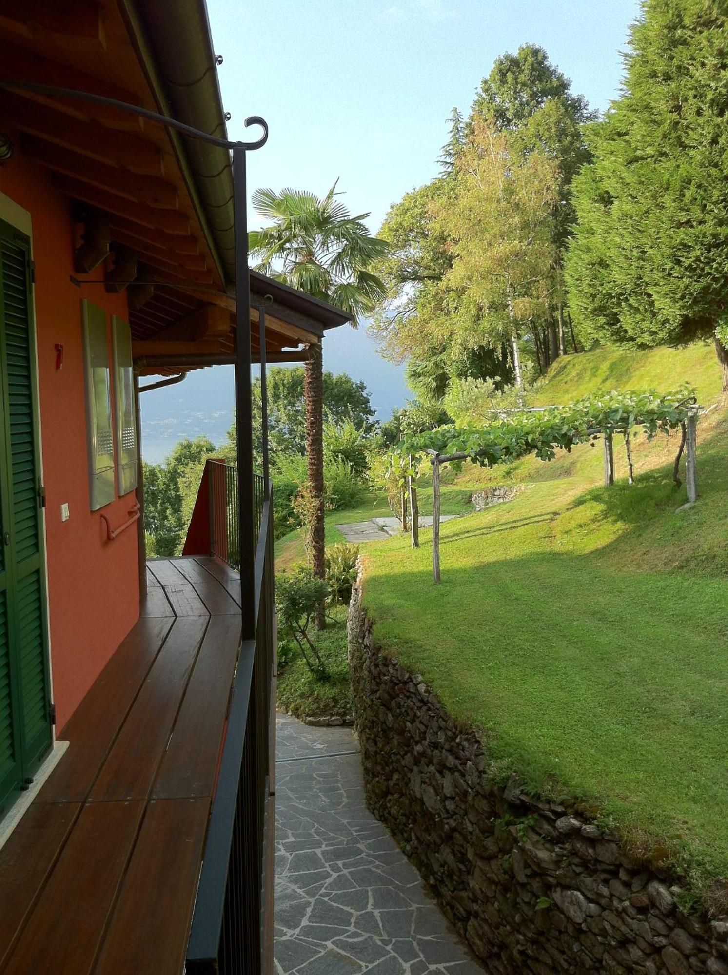 Locanda Pozzetto Laveno-Mombello Exteriör bild