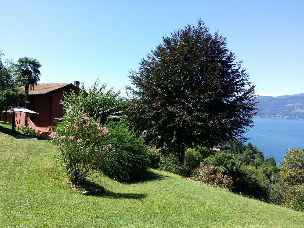 Locanda Pozzetto Laveno-Mombello Exteriör bild
